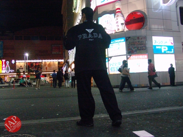 Exciting real street fight show at dangerous town, Kabukicho (59)