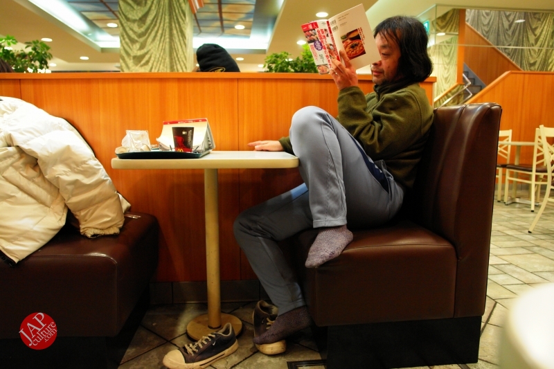 Struggle with MacDonald's uncomfortable chair, its Challenge to marketing strategy (1)
