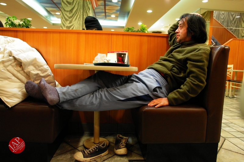Struggle with MacDonald's uncomfortable chair, its Challenge to marketing strategy (6)