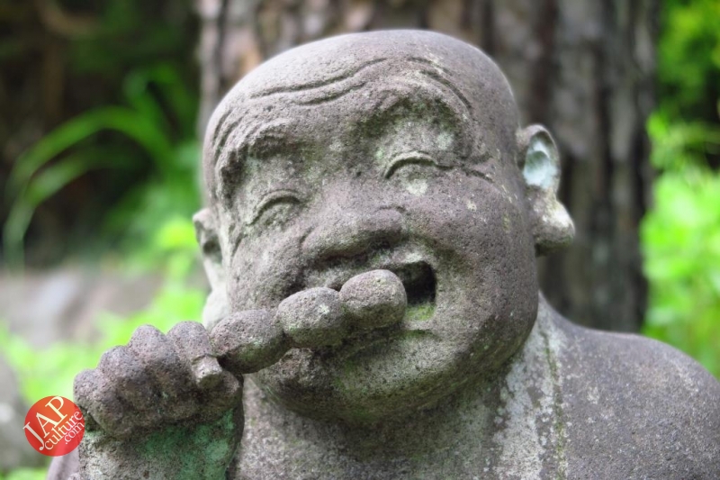 Nose-picking Buddha accept your prayer request with drunken Buddh0004